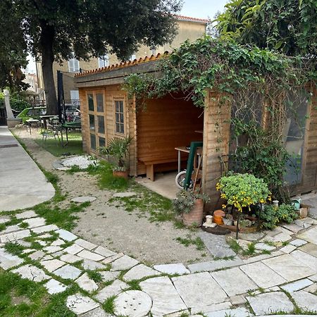 Split Industrial Design Rooms Exterior foto