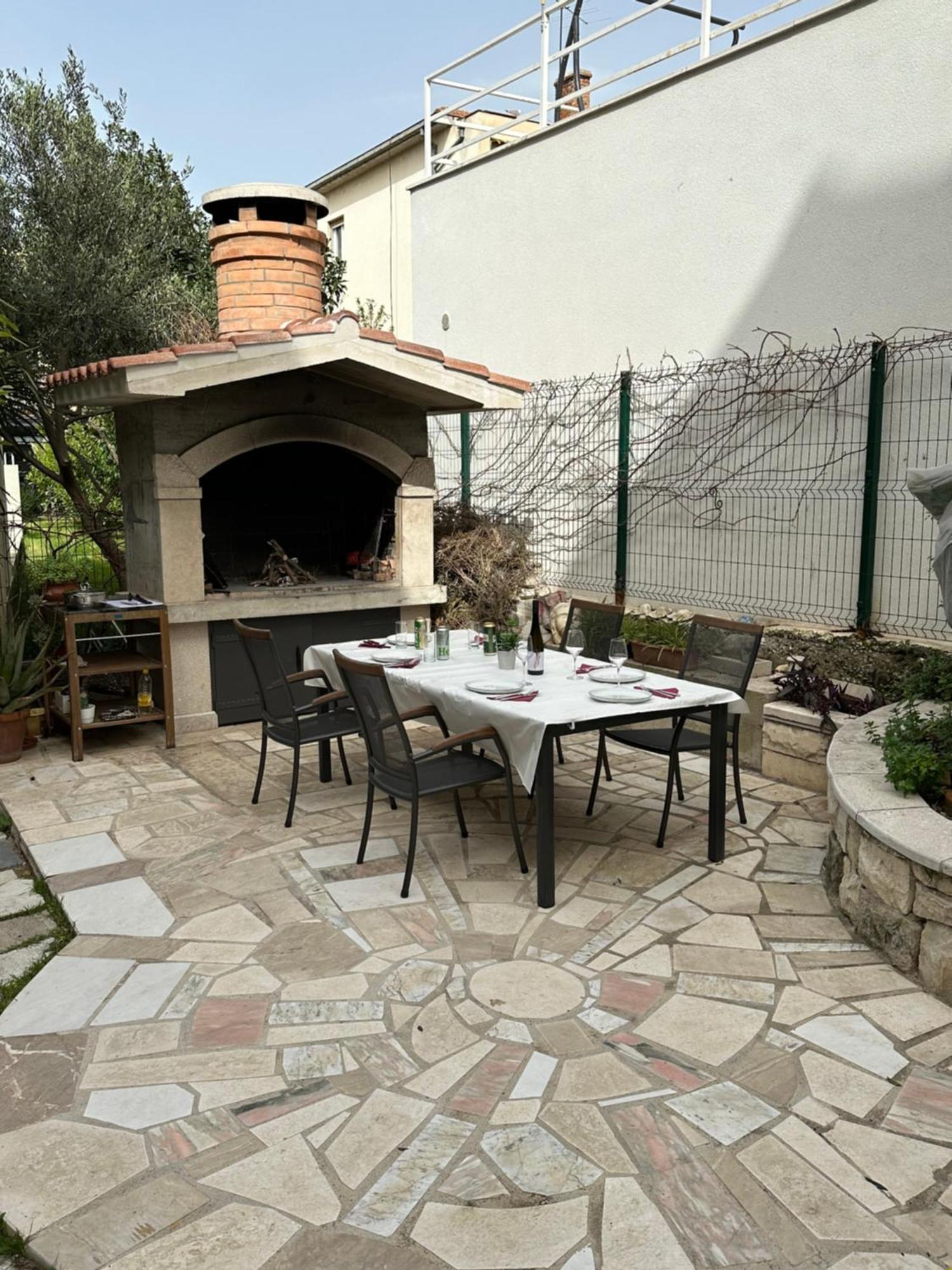 Split Industrial Design Rooms Exterior foto