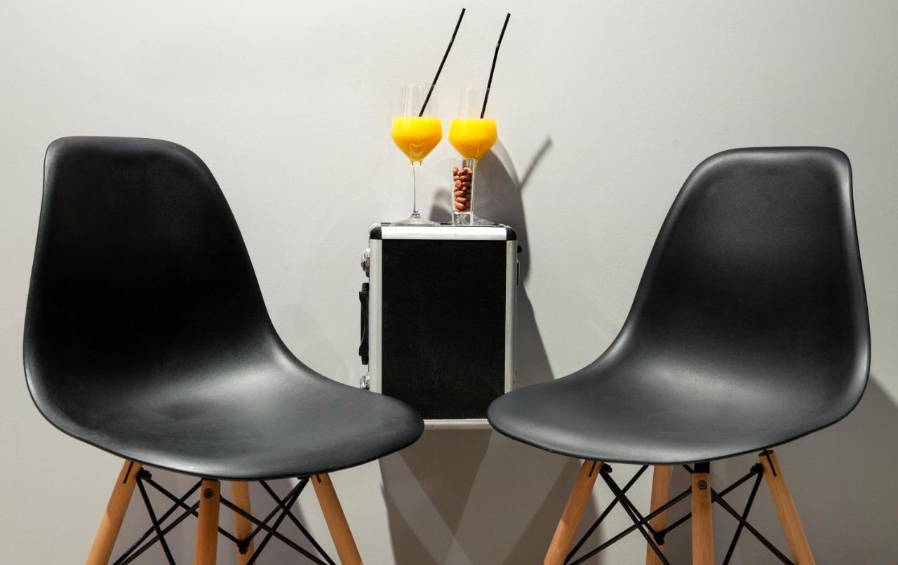 Split Industrial Design Rooms Exterior foto
